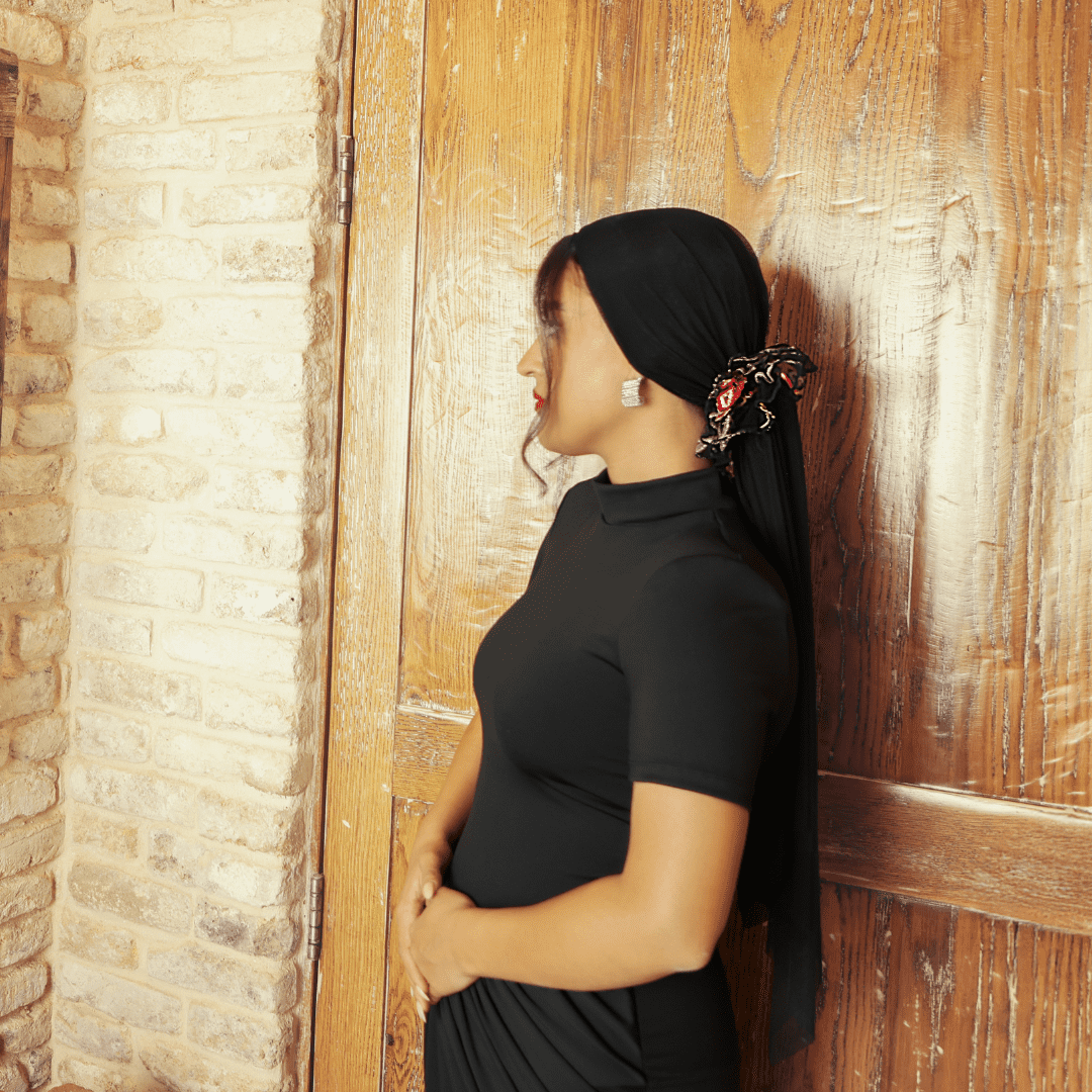 גומייה אלגנטית - רשת שחורה פרחים 2