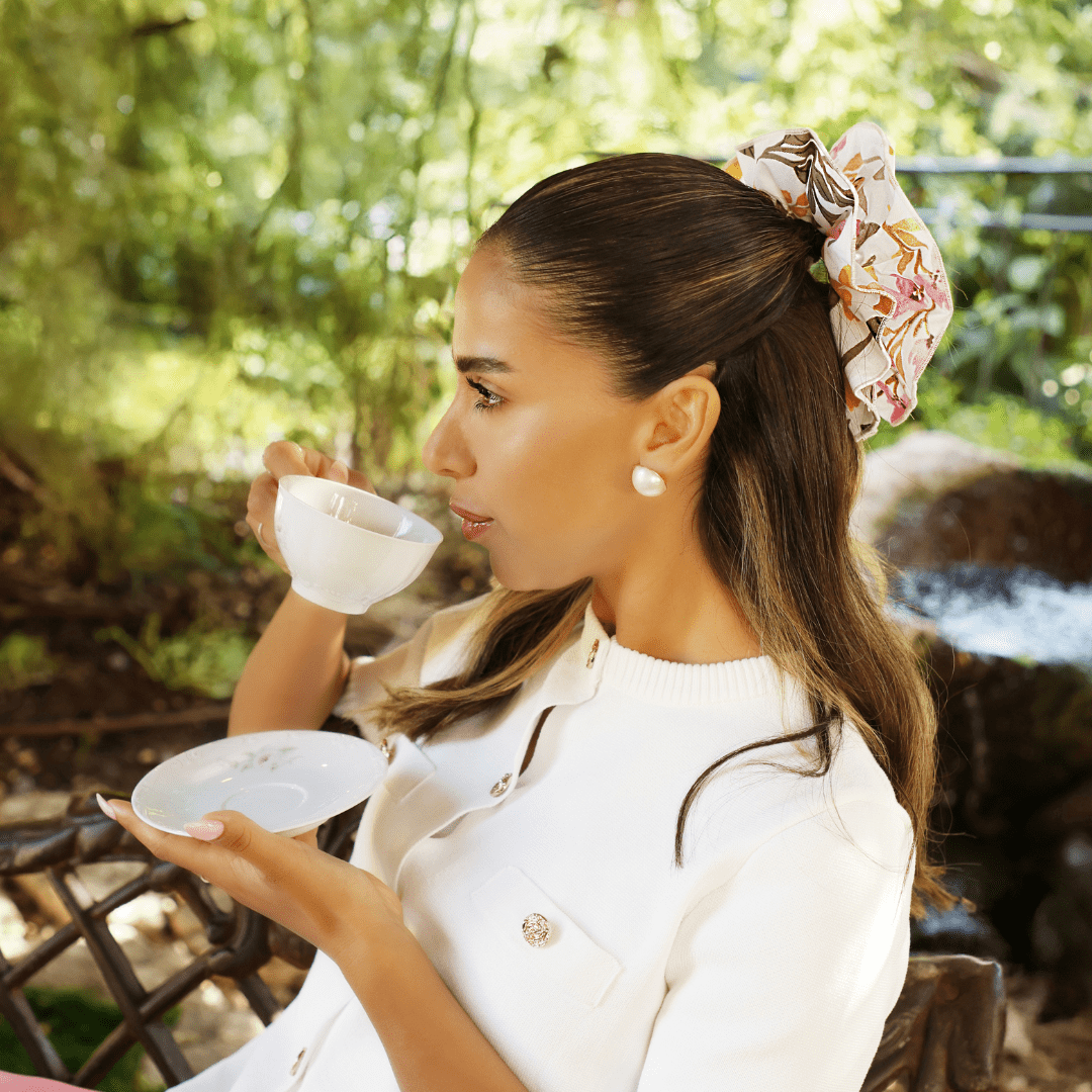 גומייה פרחונית – לבן עם הדפס פרחים 2