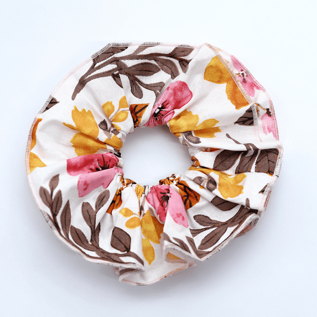 גומייה פרחונית – לבן עם הדפס פרחים 1